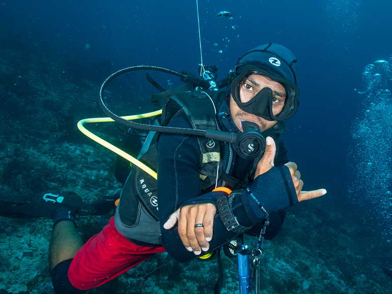 scuba junkie komodo dive