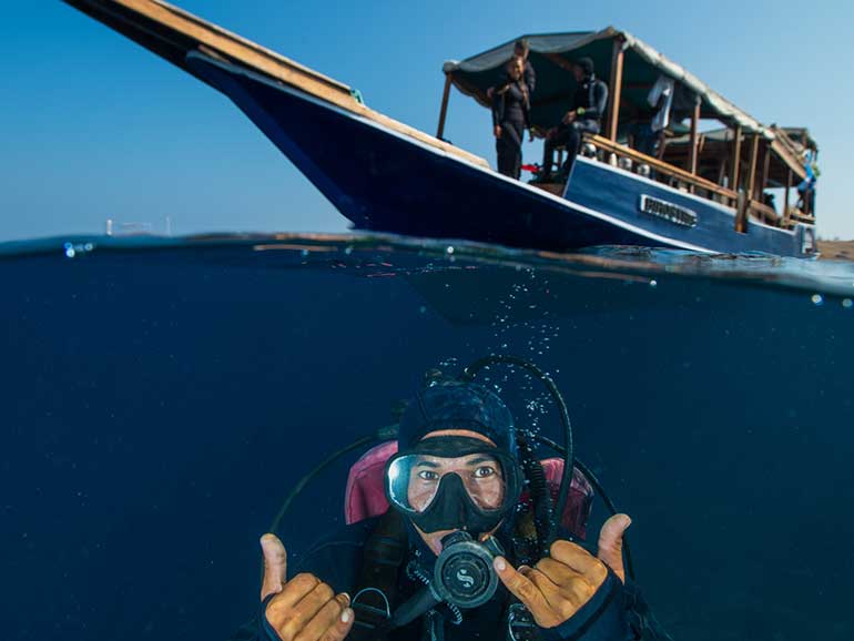 padi divemaster course komodo