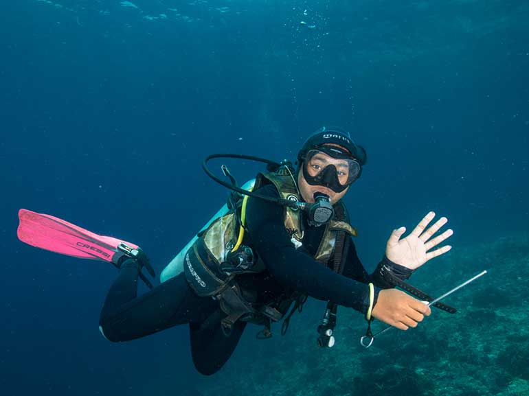 scuba junkie diver