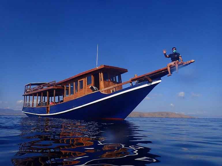xiphias boat